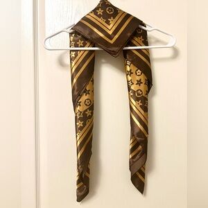 Elegant Brown and Gold Patterned Scarf